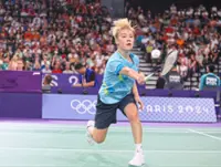 High five as all pros, including Jin Wei, rejoin BAM for training