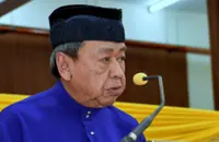 Selangor Sultan commends cops for swift arrests after mosque donation box theft