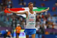 Athletics-Italy's Fortunato breaks 30-year-old indoor race walk world record