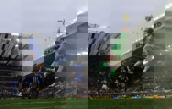 Soccer-Moyes hails Pickford's 'wonder save' as Everton win 3-2 at Newcastle