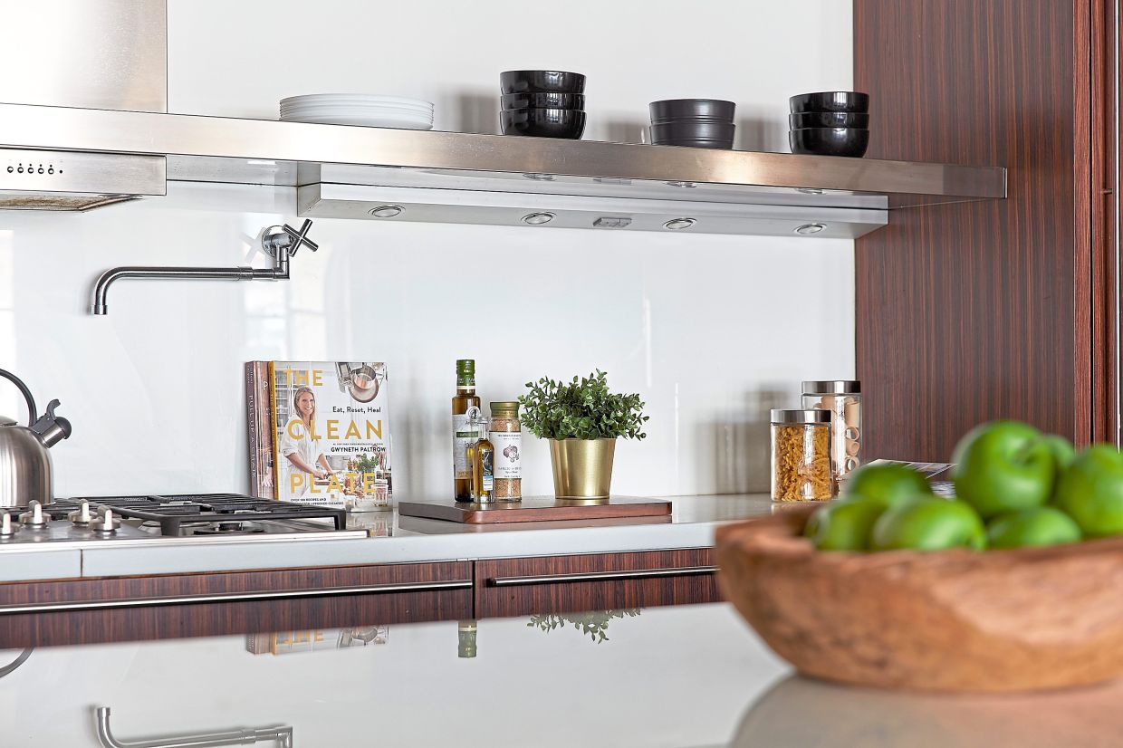 Decorative food elements placed together creates an attractive grouping of food decor vignettes. 