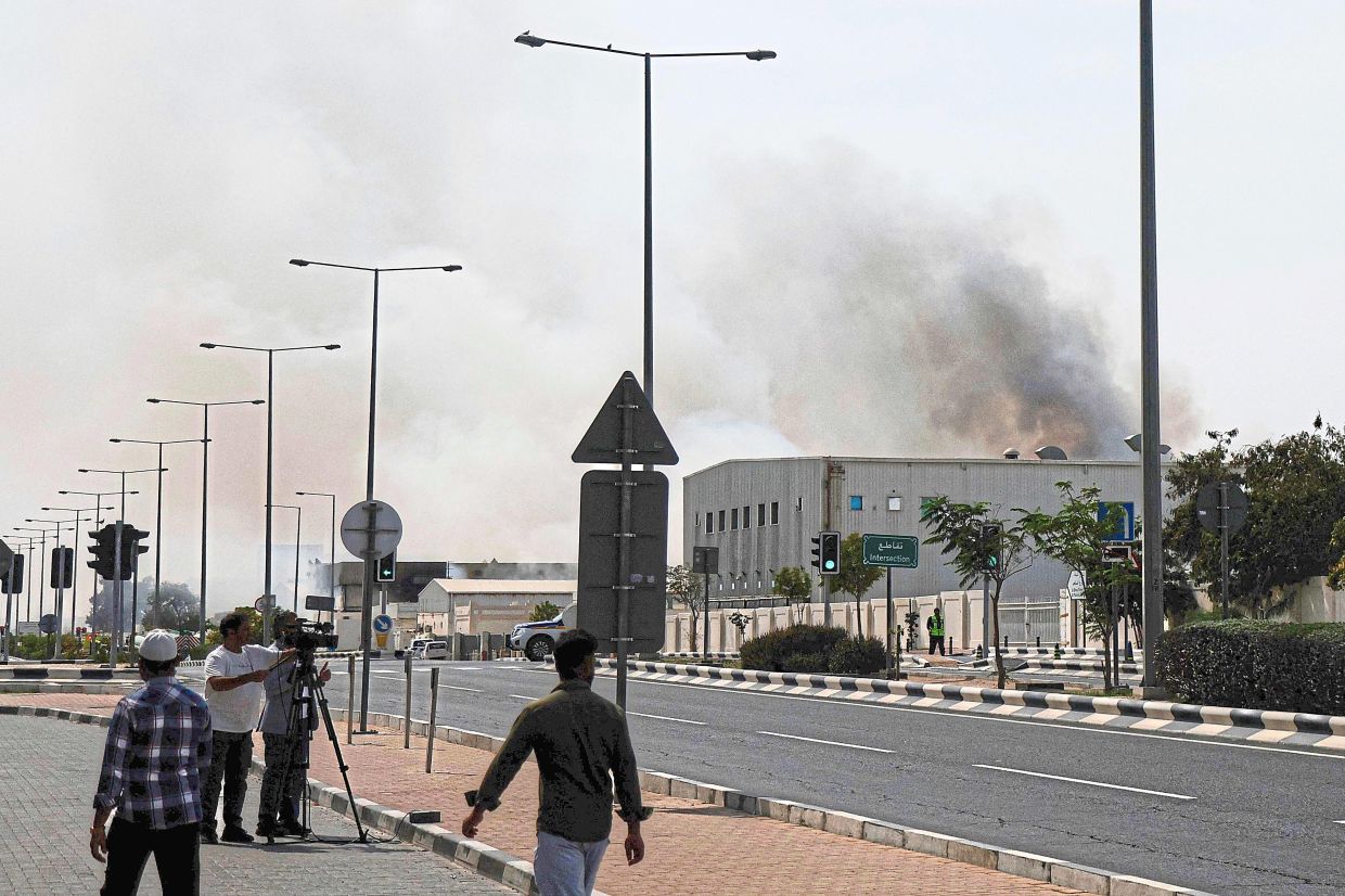 Oman says Iran seeks peace, urges restraint as tensions mount