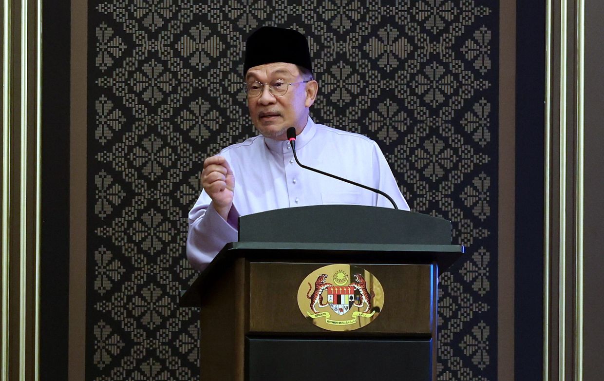PM Anwar expresses intent to attend D8 summit in Jakarta in April