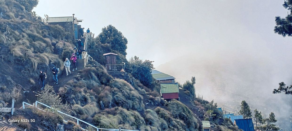 The viewing camps and accommodations on Mount Acatenango.