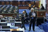 Dewan Rakyat proceedings suspended after Hamzah goes against Deputy Speaker's ruling