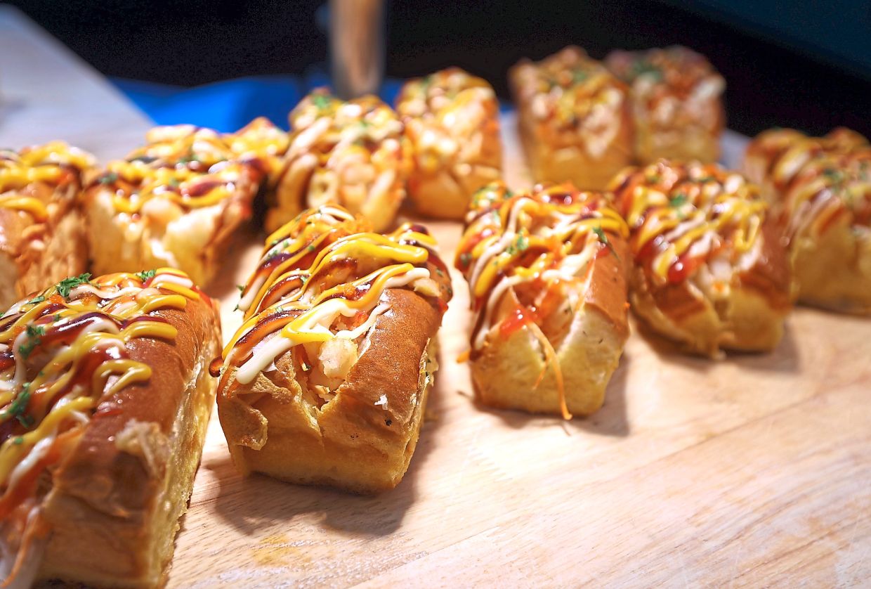 Roti John with filling options like lobster and Wagyu beef. 