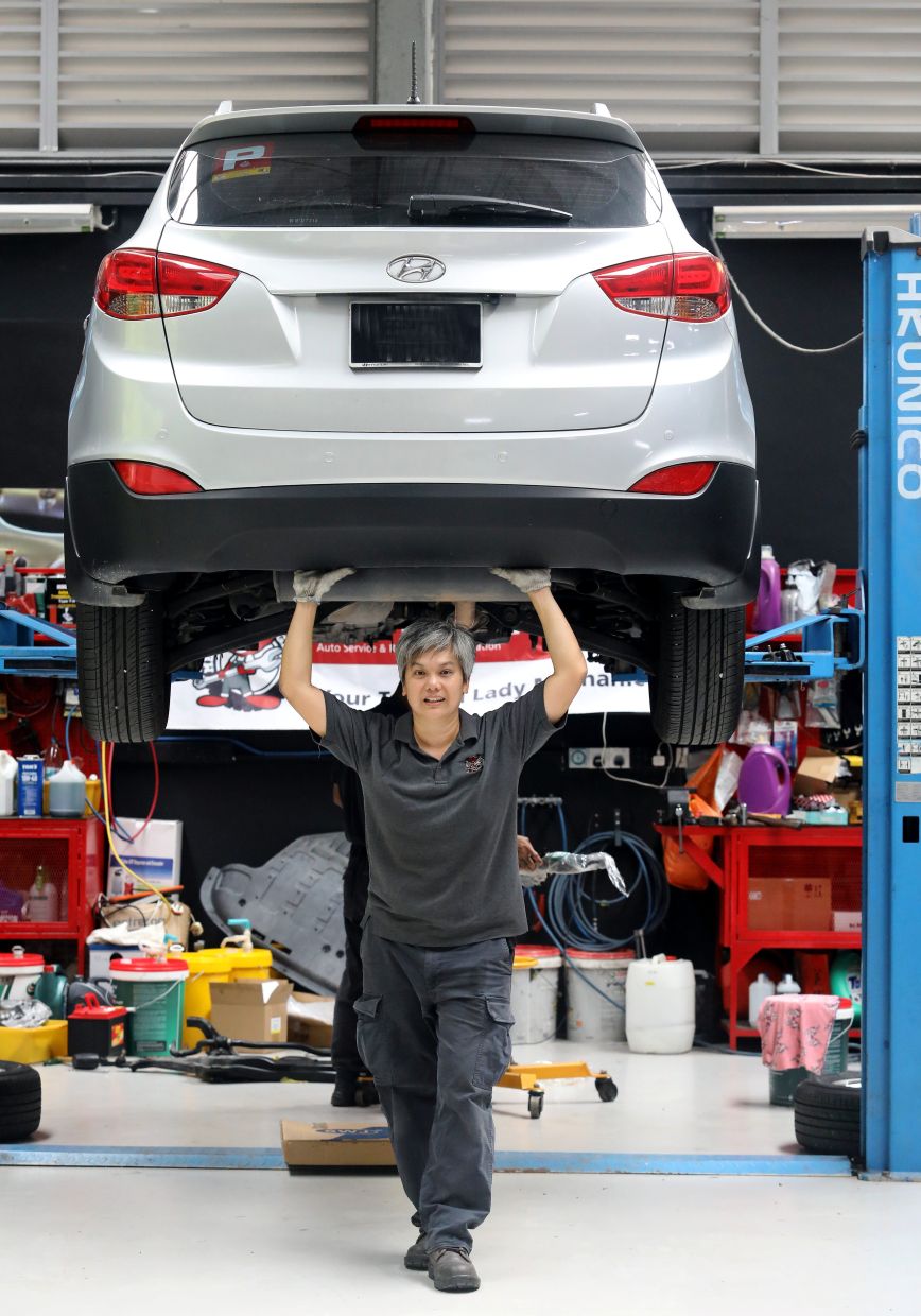 Women shouldn't have to feel intimidated or afraid when visiting a car workshop, says Kwan.