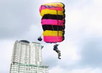 KL leaps ahead in BASE jumping