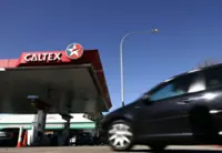 Australian shares tumble over 2% as hot GDP data rekindles rate-hike bets