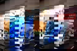 New Lenovo laptop shows what's on your screen to people opposite you