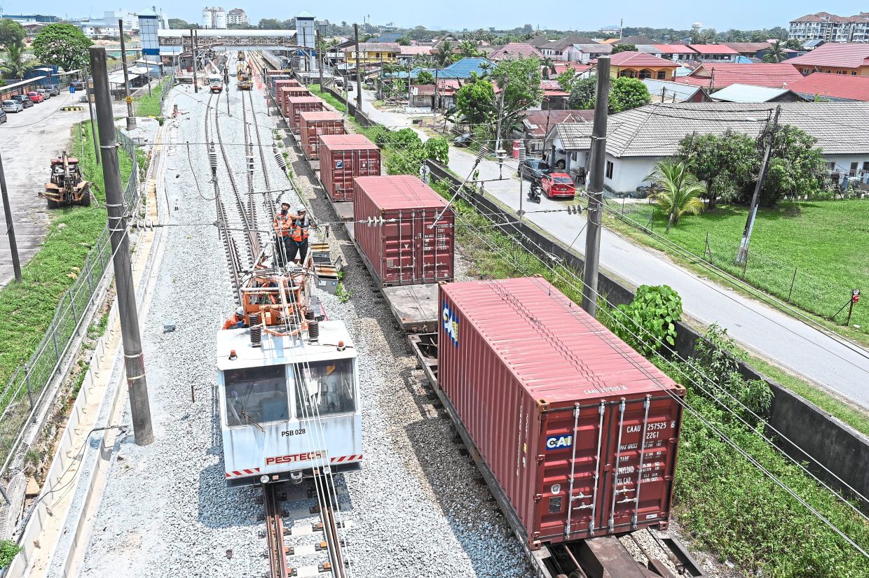 Rocky road for shift to rail
