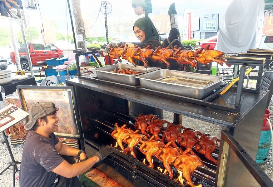 Internationale Geschmäcker bereichern die Ramadan-Basare in Ipoh