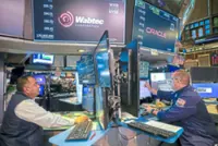 Hiring AI experts boosts bond, stock showing