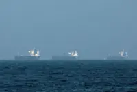 Shipping avoids high-risk Hormuz