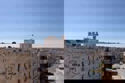 Over 40 Singaporean students in Mid-East opt not to come home despite bomb sirens, falling debris