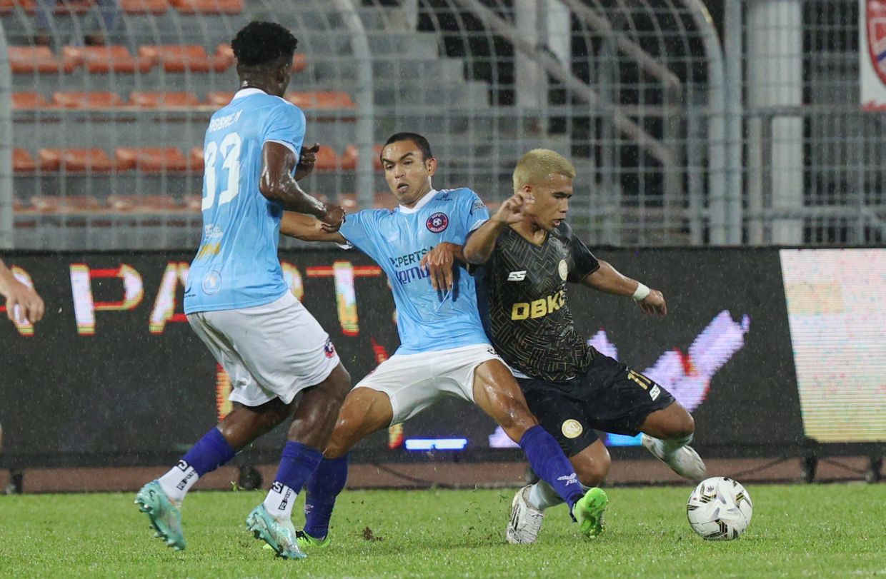 Safawi strikes late to lift KL to second in Super League - The Star Malaysia by S. Saktesh