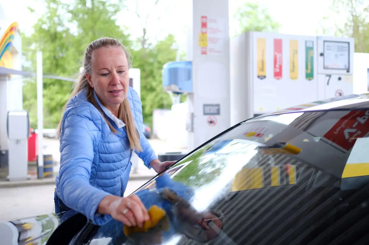 Why, how and when to check your car's windscreen for chips or cracks | The  Star