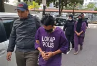 Actress, hubby probed over scams