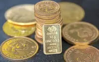 Gold prices fall as dollar firms, US rate-cut optimism fades