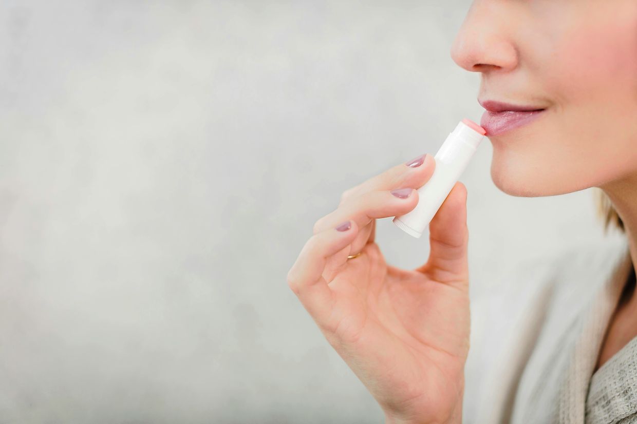 Caring for the delicate skin around the lips and eyes is important as these areas are often the first to show signs of dehydration during fasting. Photo: Pexels