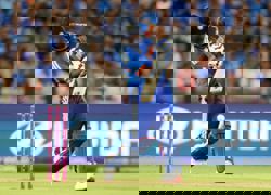 Cricket-Bat-ball balance hit for six at T20 World Cup