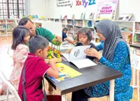 Shelving the heat to read a good book
