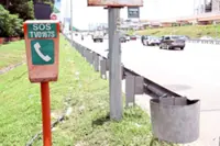 QuickCheck: Are you allowed to stop your vehicle on emergency lanes to answer phone calls?