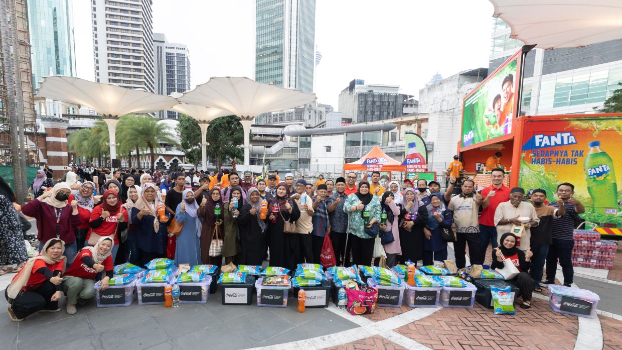 Coca-Cola Malaysia shares Ramadan blessings with communities in a series of nationwide activations