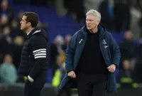 Soccer-Everton's Moyes defends 'brilliant' Arsenal amid criticism of their playing style