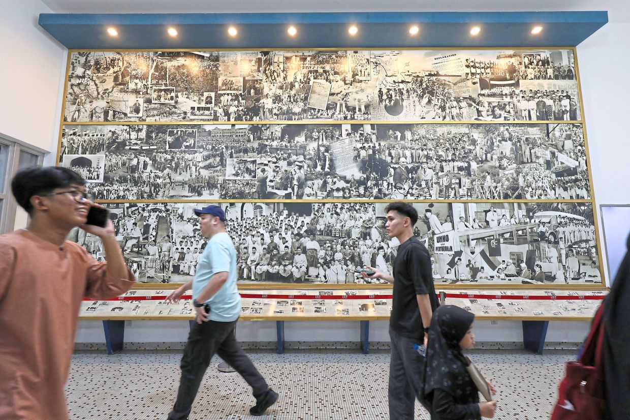 A wall display showcasing the nation’s journey to independence, a fitting complement for a historic venue. 