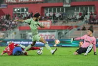 Red Giants tighten grip on second with 3-2 win over City Boys