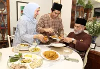 At 83, home cook Dato' Seri Abdul Mutalib still cooks up a storm for Hari Raya