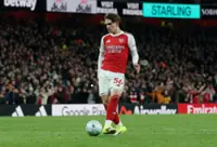 Soccer-Let Arsenal youngster Dowman enjoy the moment, says Rooney