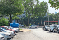 Safety features needed in protruding road kerbs to prevent accidents