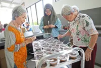 Pop-up cafe helps dementia patients remain connected