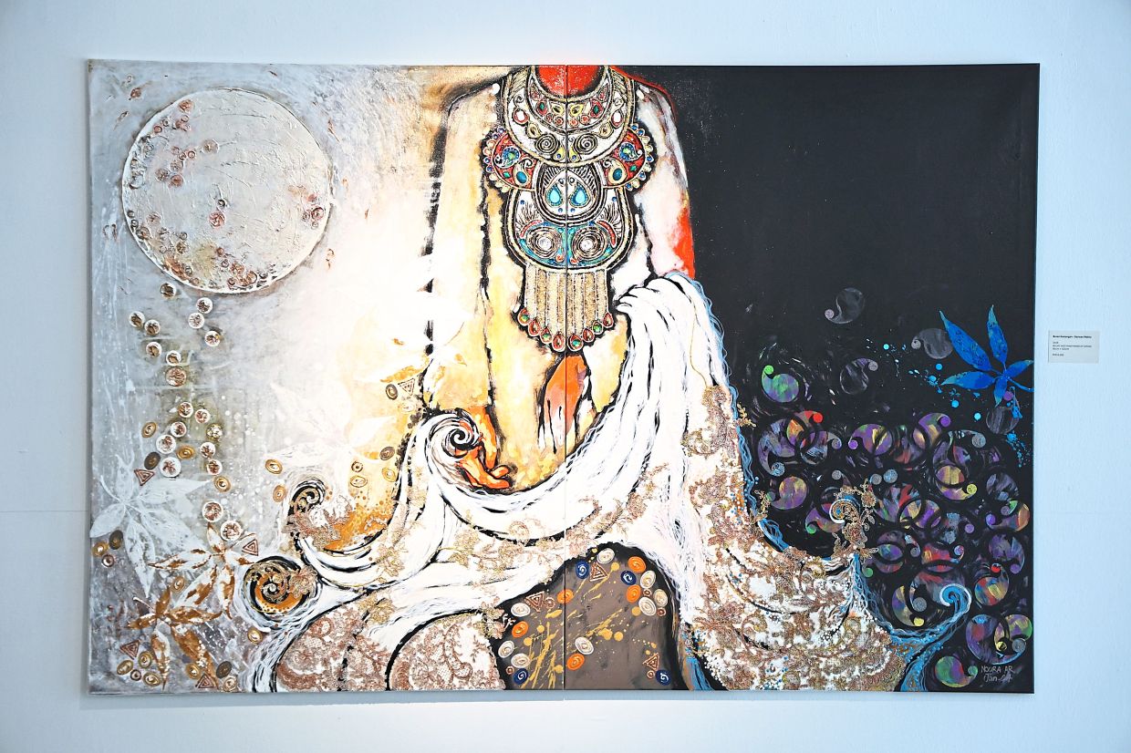 The centrepiece of ‘Hikayat’ features a painting symbolising a woman’s strength through bright and dark times.