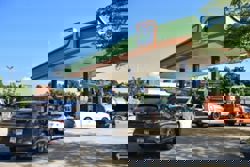 Thai petrol queues lengthen as price cap expires