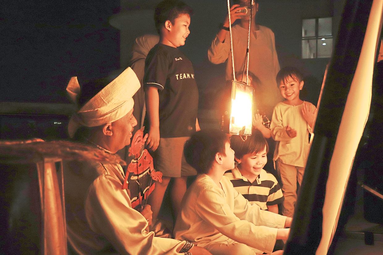 Connecting to tradition through ‘wayang kulit’ performances at the amphitheatre. 