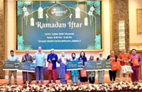 Mall hosts ‘iftar’ for orphans