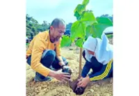 Pupils plant 1,500 saplings to restore forest reserve land