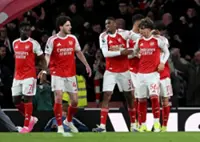 Soccer-Premier League top-four race and relegation battle intensify