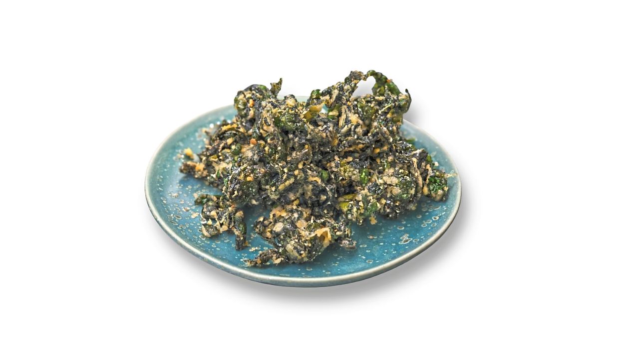 Crisp and brittle, the wakame karaage is a lovely little snack to have as an accompaniment to the ramen. — Ramen David