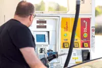 US crude lagging behind global oil prices