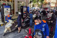 Vietnam sees petrol prices shoot up overnight