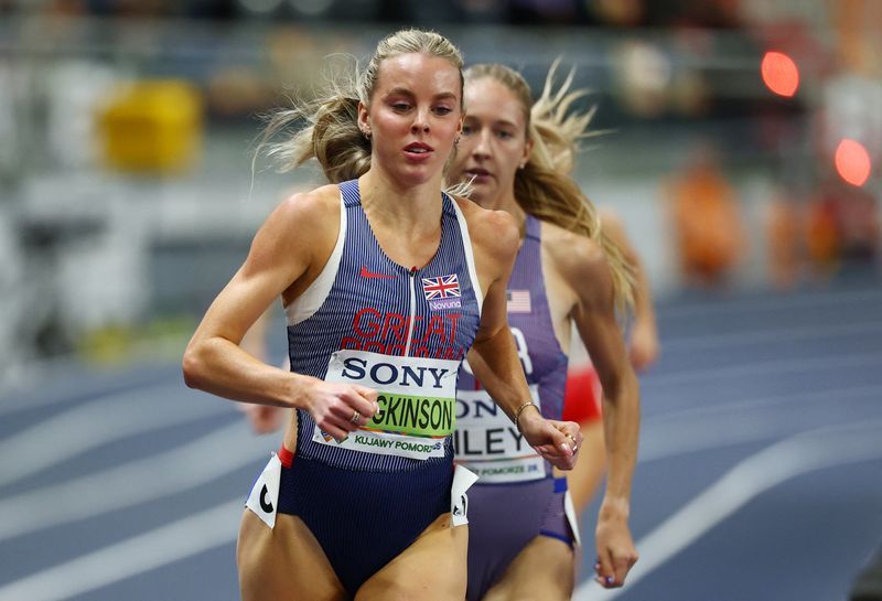 Athletics-Hodgkinson trained in borrowed shoes after losing luggage