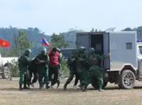 Vietnam party chief hosts Lao public security minister