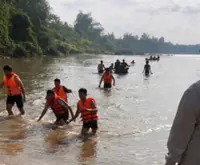 Vietnam police officer dies attempting to stop illegal sand mining