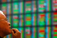 Hedge funds' selling of emerging Asian market stocks last week was most in a year, says Goldman