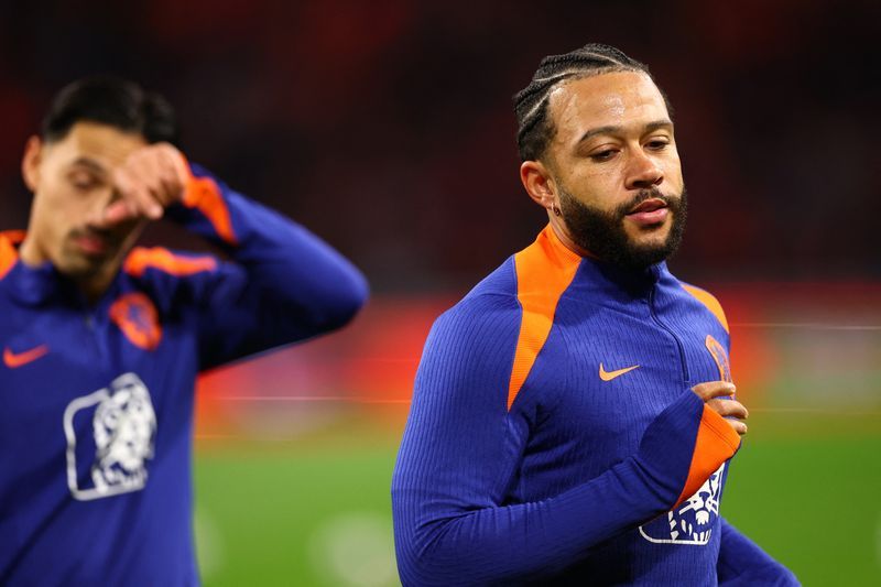 Soccer-Dutch doubt over Depay for World Cup warm-up matches