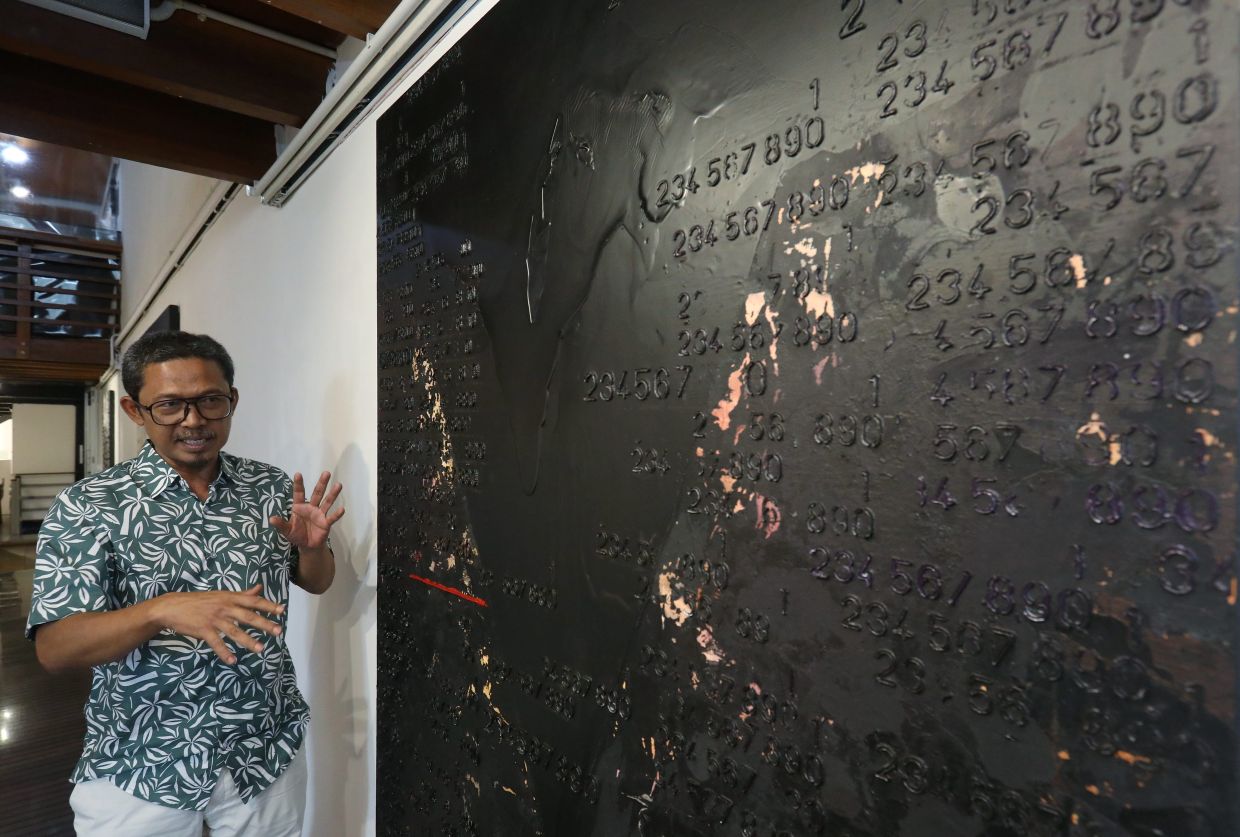 Hamidi discusses 'Untitled (Fracture No. 4)' from his 10th solo show 'Tracing Stillness' at Wei-Ling Gallery, highlighting its layered emotional and formal depth. Photo: The Star/Azlina Abdullah